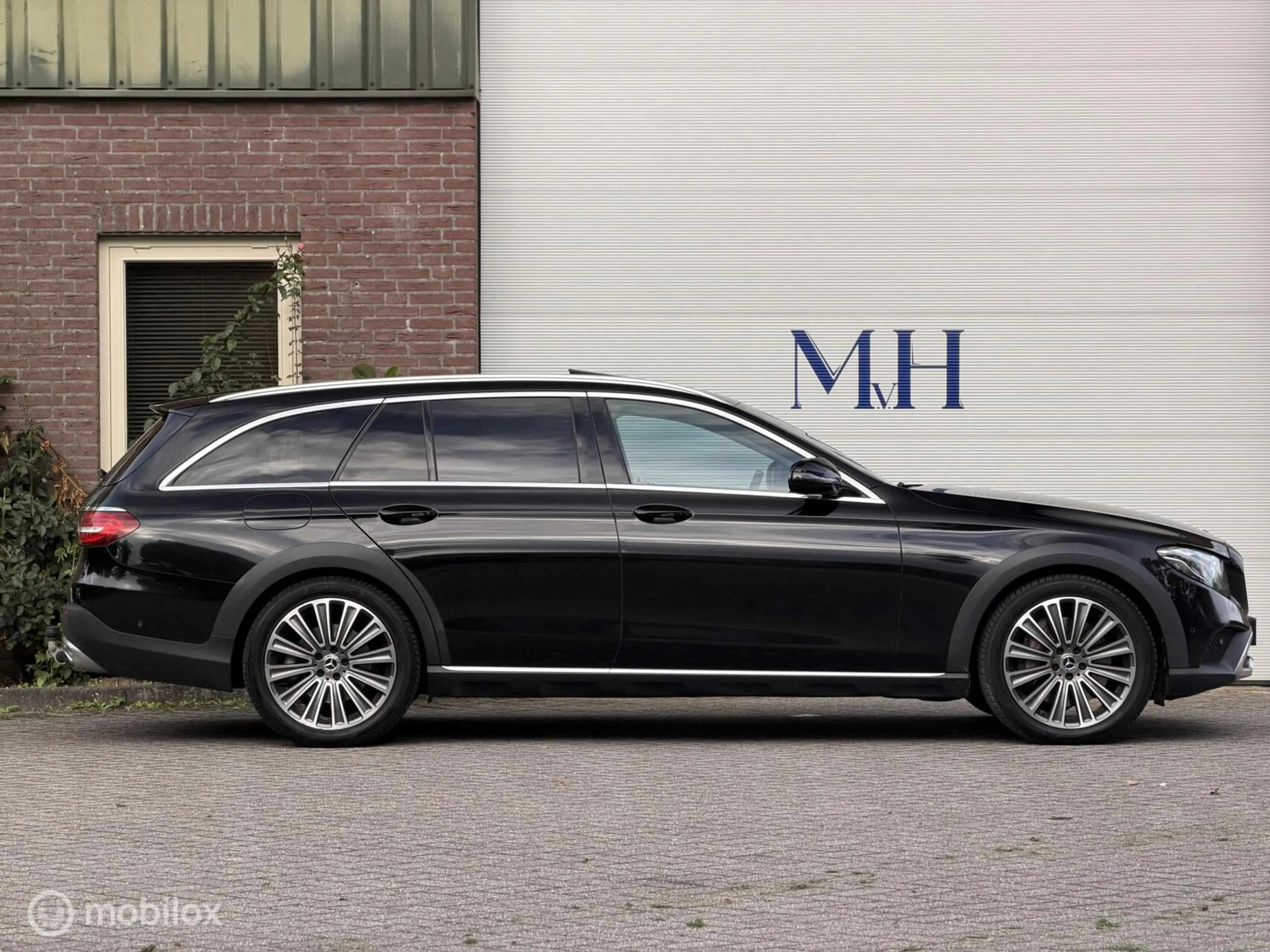 Mercedes-Benz E 350 Estate d 4Matic Premium — photo 8