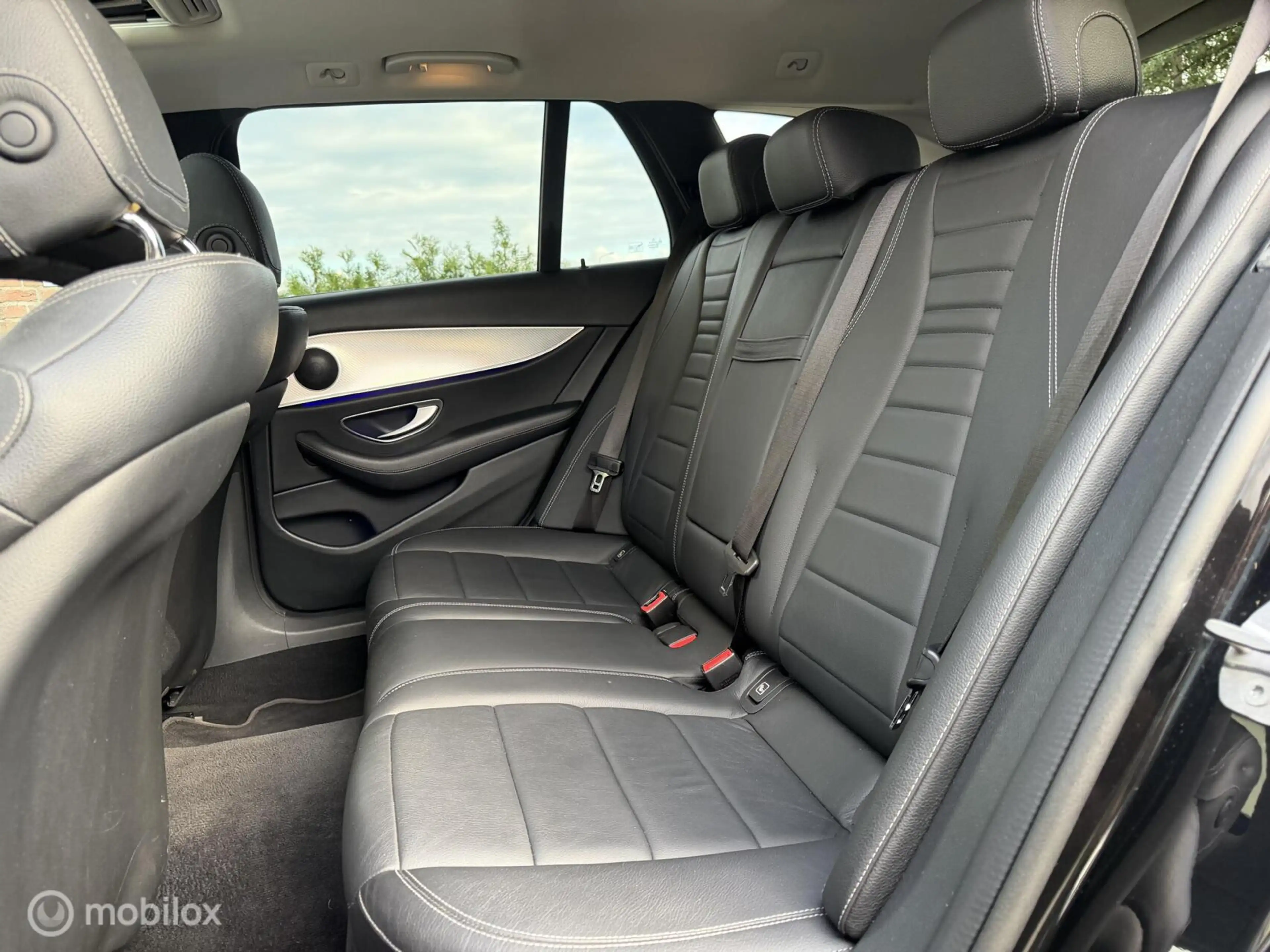 Mercedes-Benz E 350 Estate d 4Matic Premium — photo 17