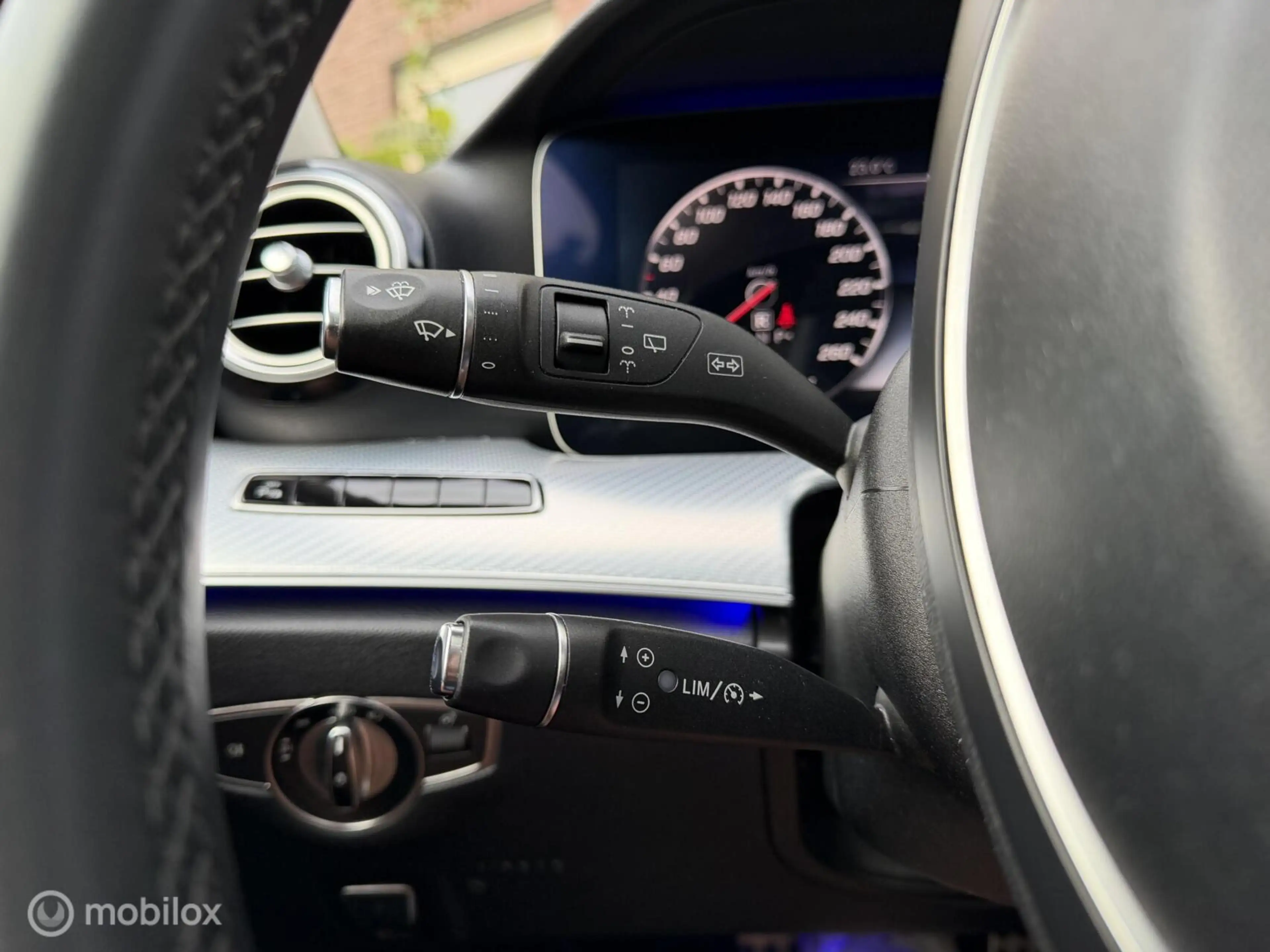 Mercedes-Benz E 350 Estate d 4Matic Premium — photo 22