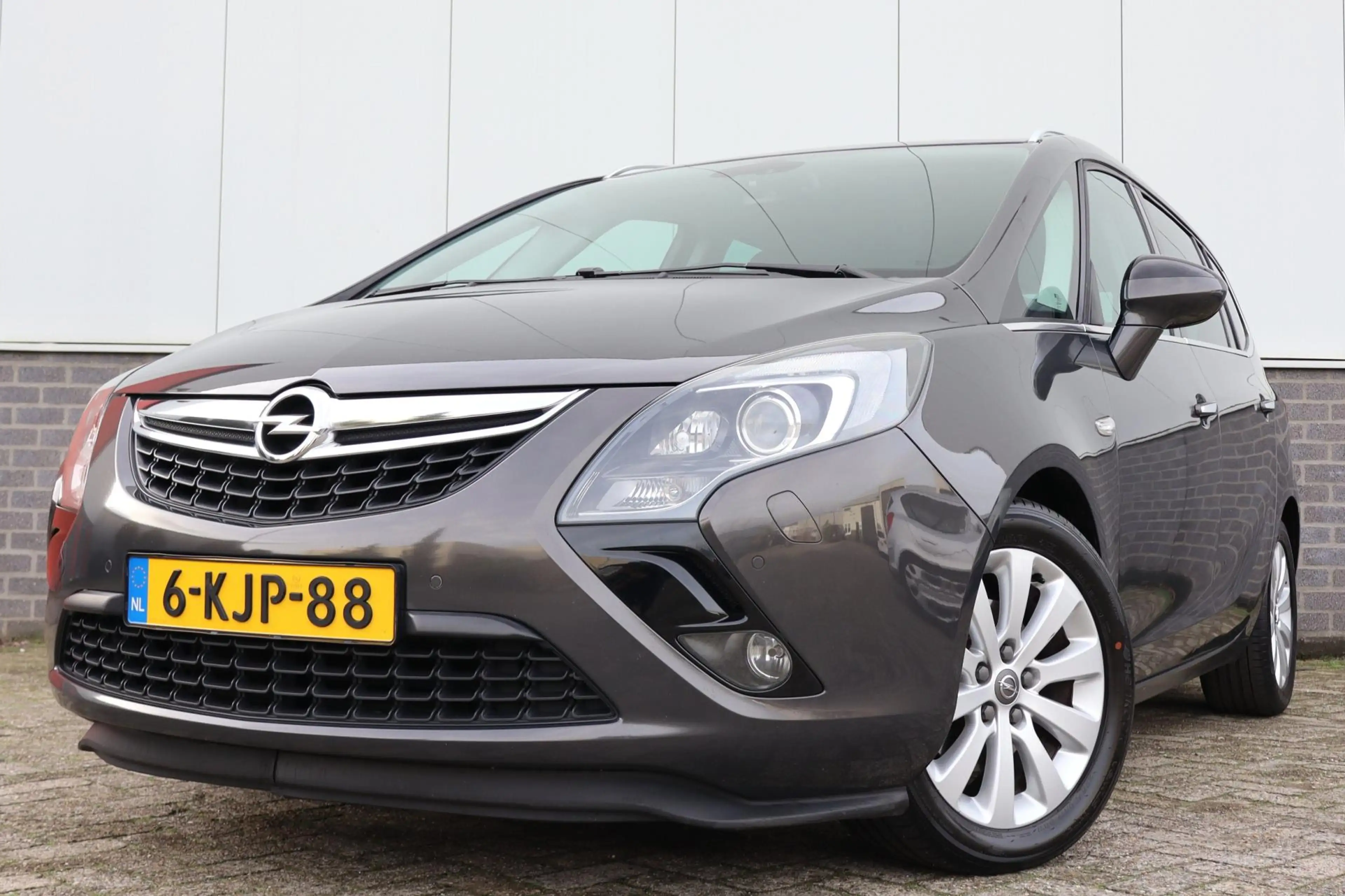 Opel Zafira Tourer 1.4 Cosmo Trekhaak — photo 2