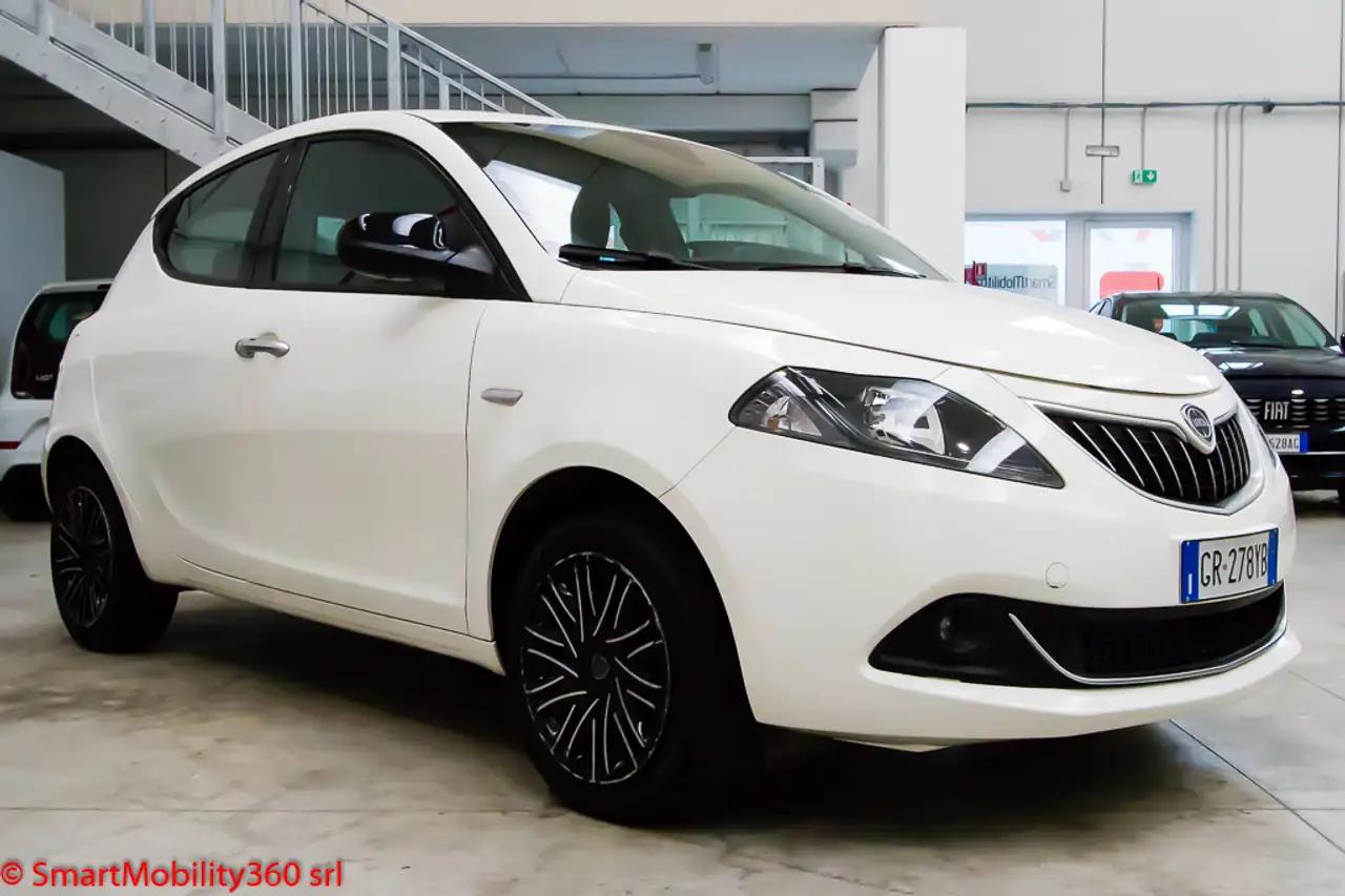Lancia Ypsilon 2023