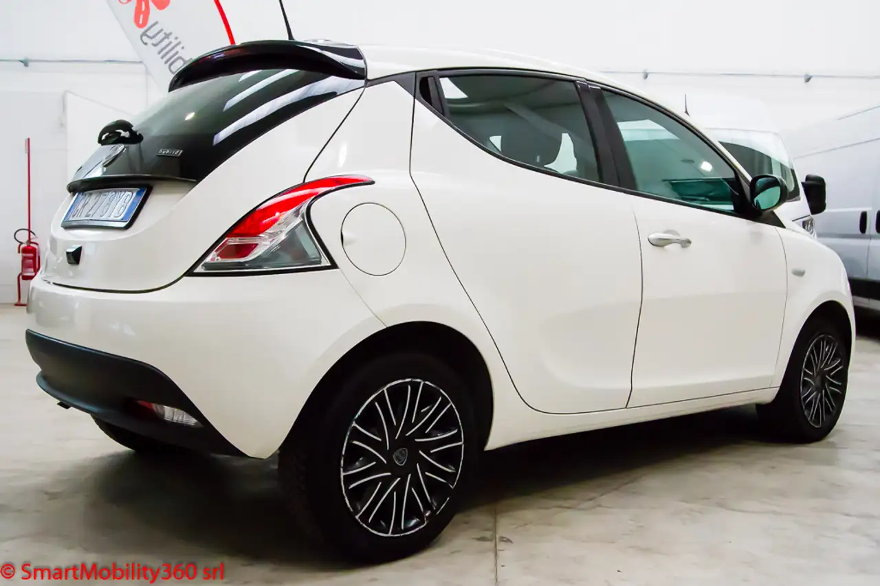 Lancia Ypsilon 2023