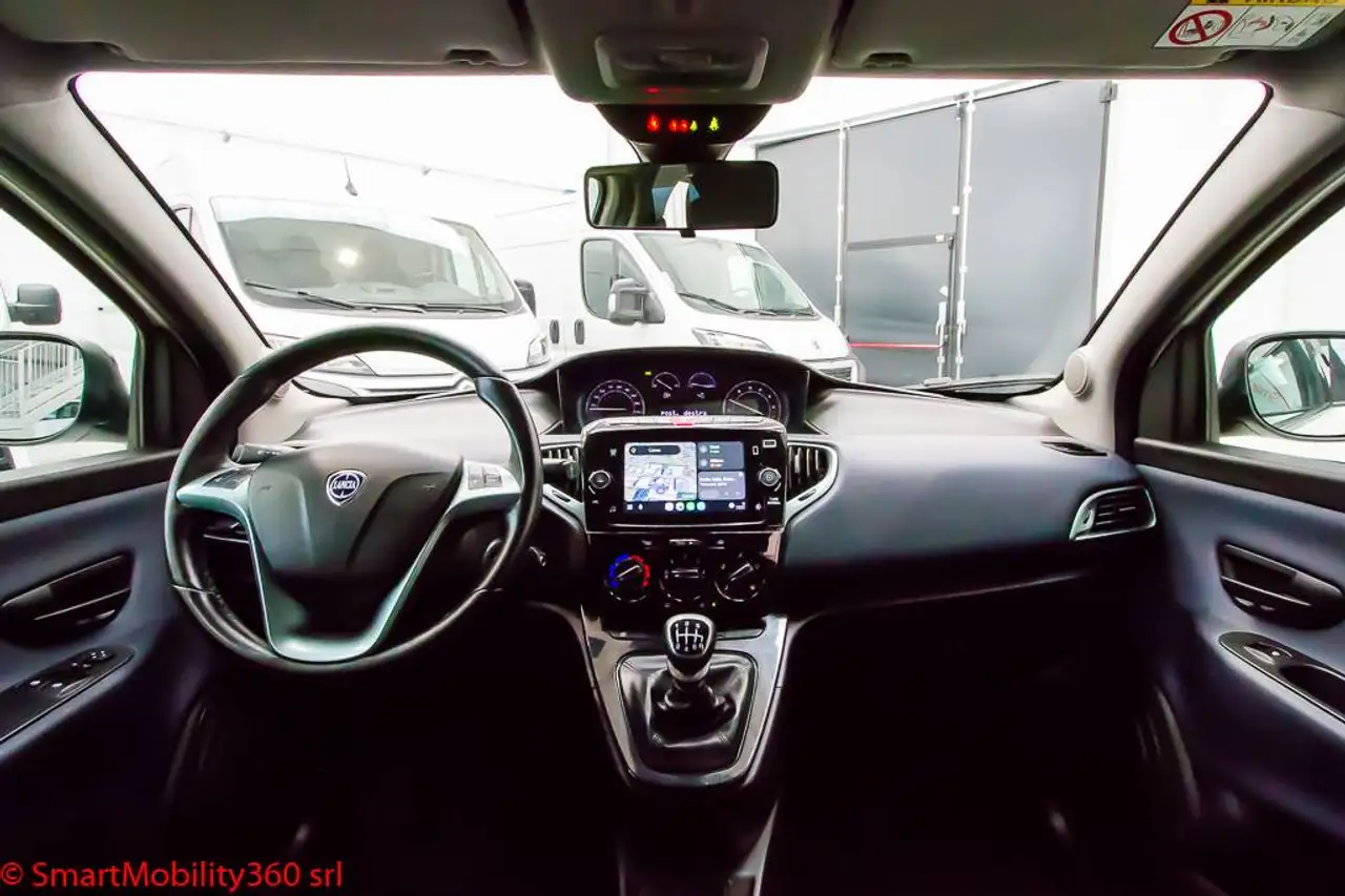 Lancia Ypsilon 2023 — фото 10