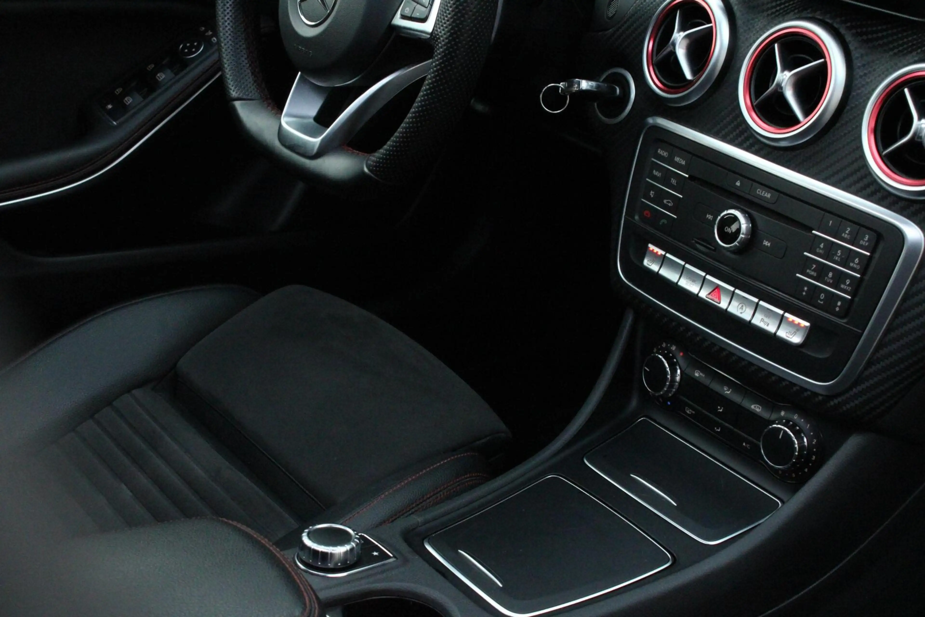 Mercedes-Benz A 180 AMG Night Edition Plus — photo 35