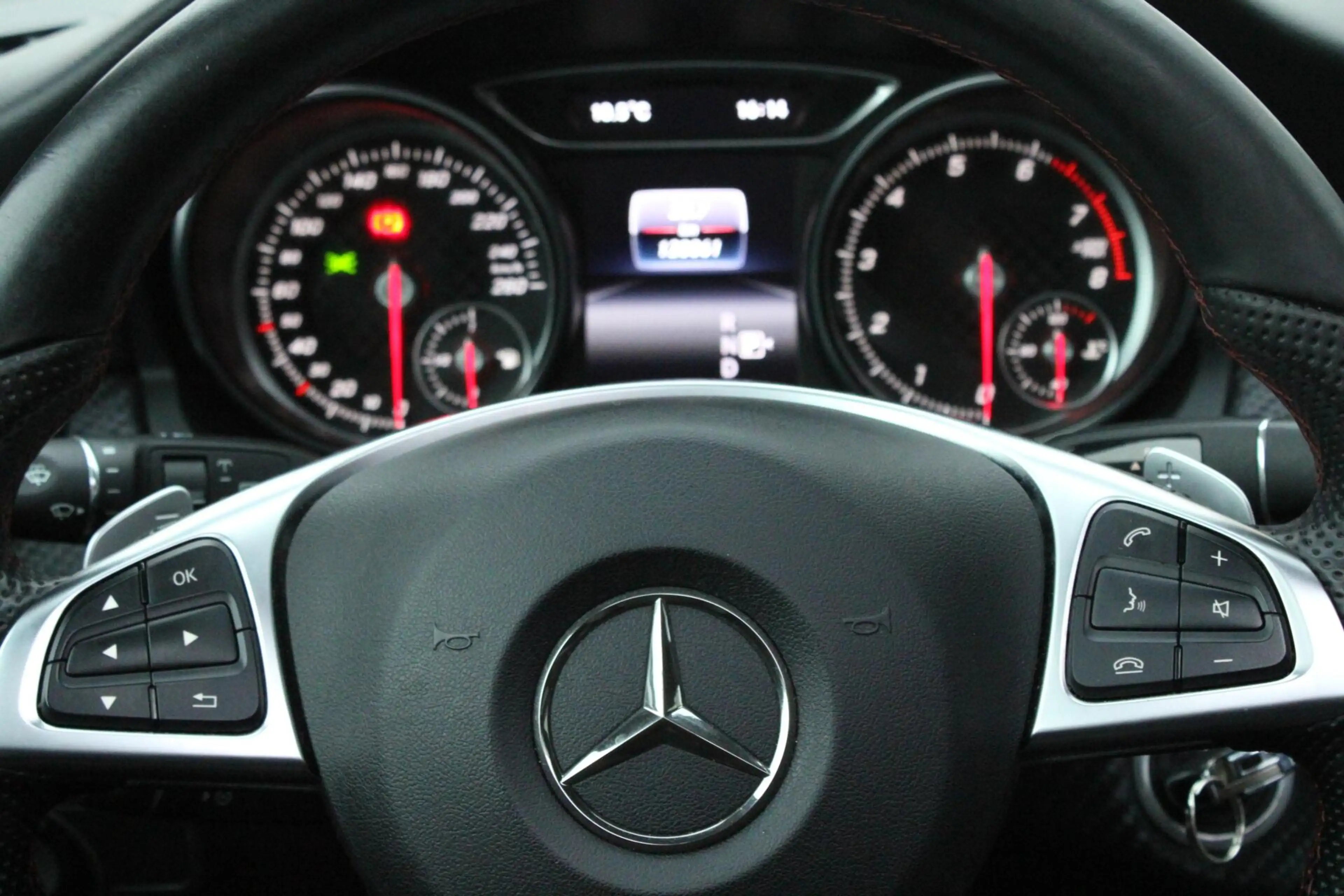 Mercedes-Benz A 180 AMG Night Edition Plus — photo 29