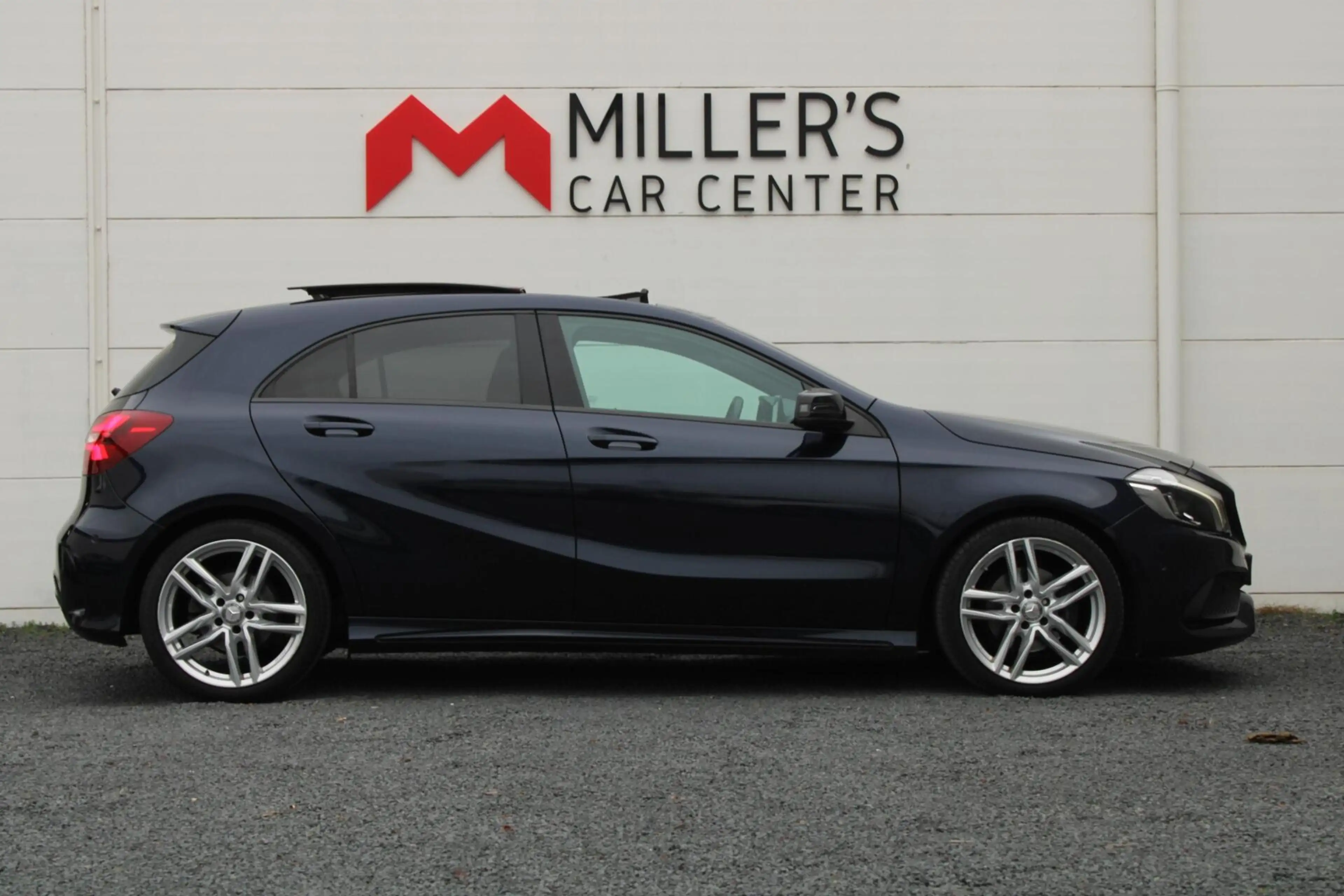 Mercedes-Benz A 180 AMG Night Edition Plus — photo 6