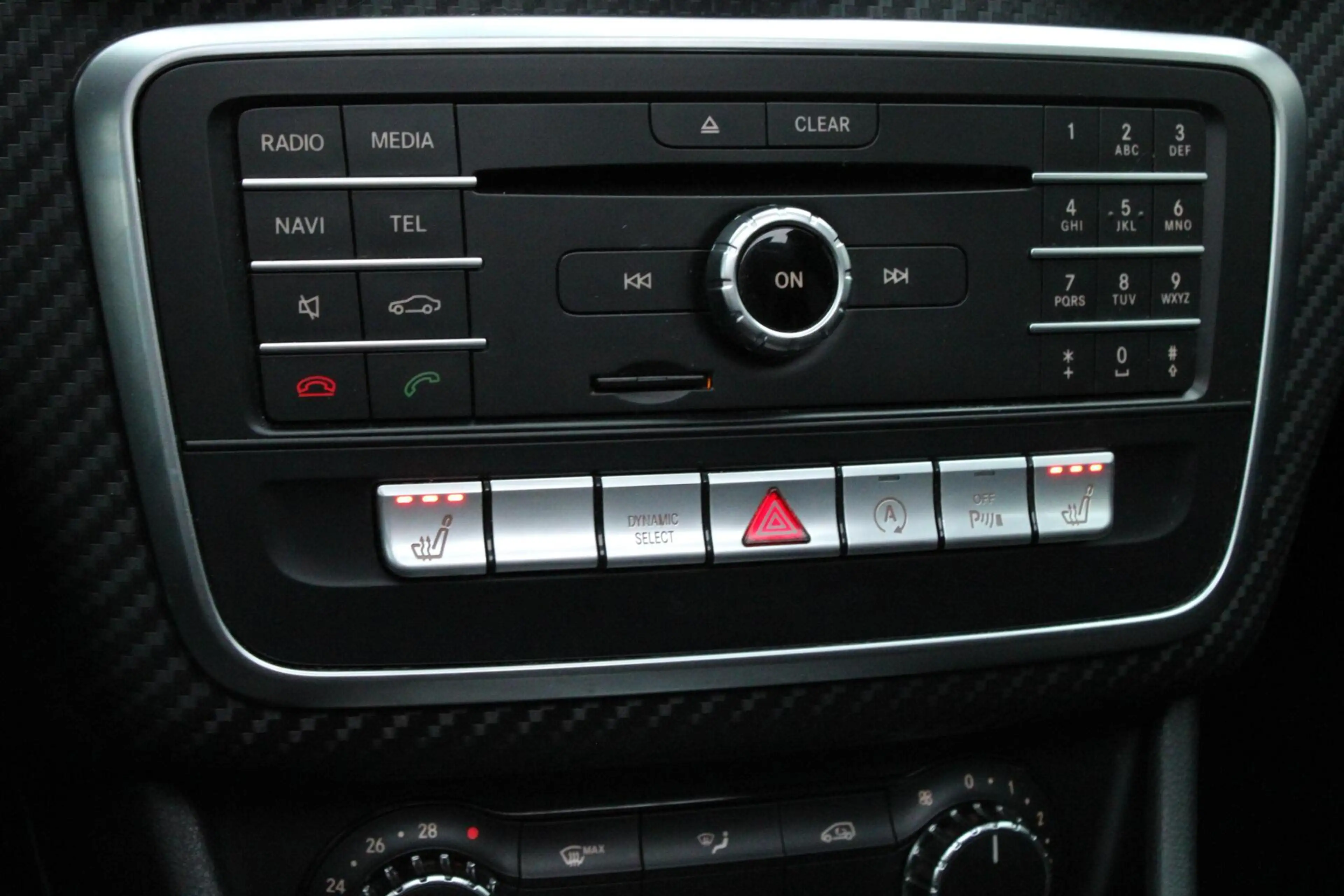 Mercedes-Benz A 180 AMG Night Edition Plus — photo 22