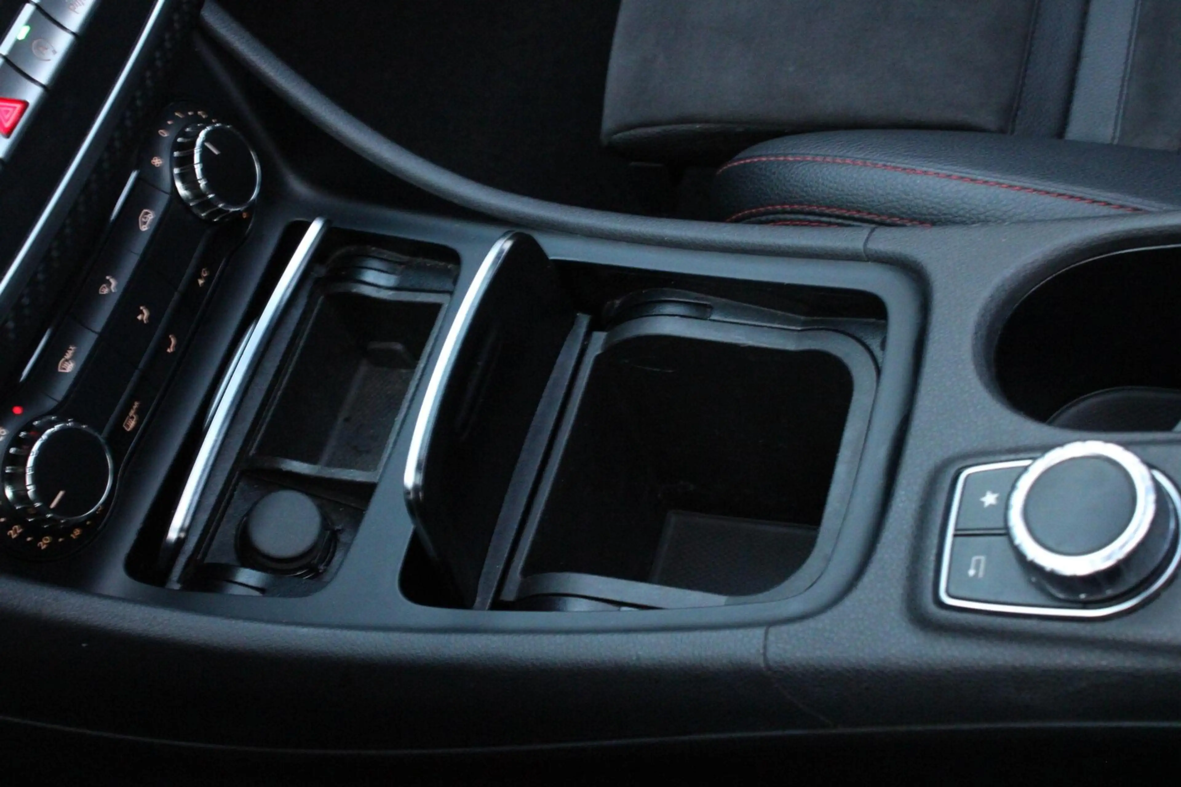 Mercedes-Benz A 180 AMG Night Edition Plus — photo 32