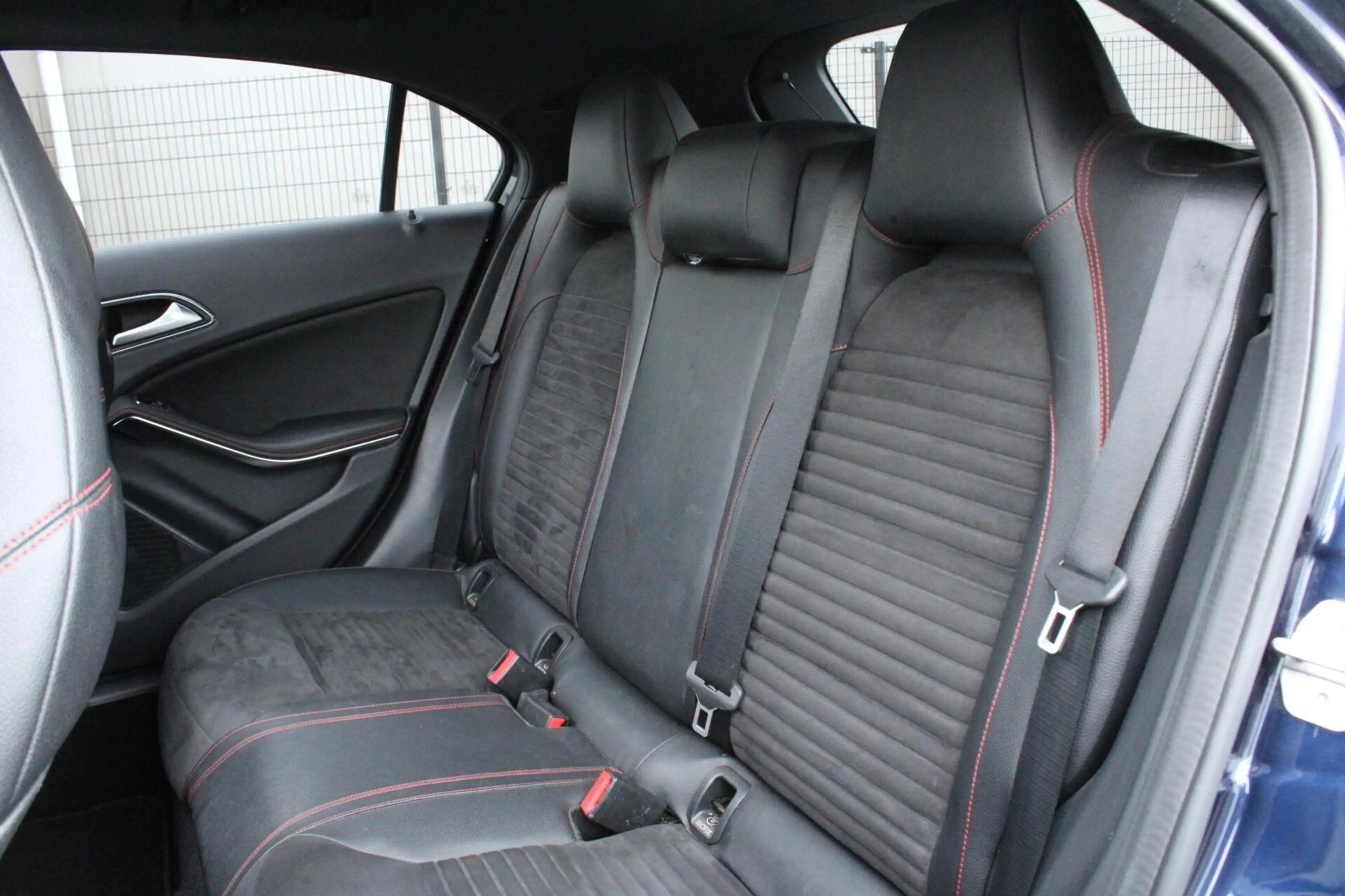 Mercedes-Benz A 180 AMG Night Edition Plus — photo 14