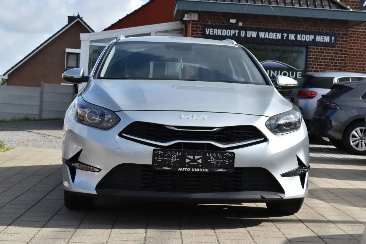 Kia Ceed 1.0 T-GDi *LEZ BXL 2035 * Camera*CarPlay*255€ PAR MOIS SANS ACOMP, миниатюра 2