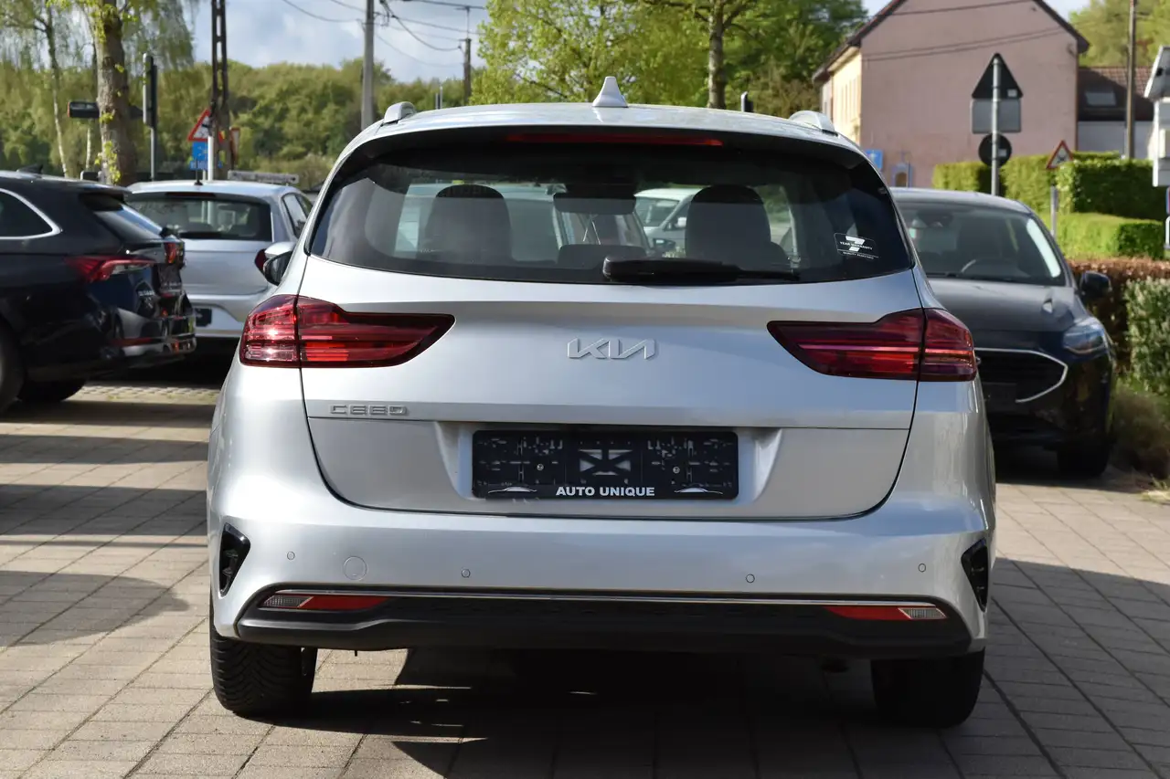 Kia Ceed 1.0 T-GDi *LEZ BXL 2035 * Camera*CarPlay*255€ PAR MOIS SANS ACOMP, миниатюра 6