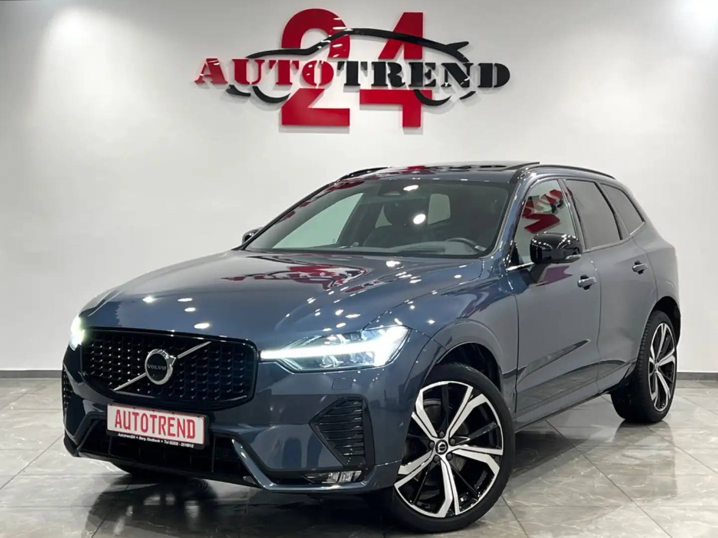 Volvo XC60 R Design AWD Facelift PANO+HUD+°360KAM+AHK Bleu - 1