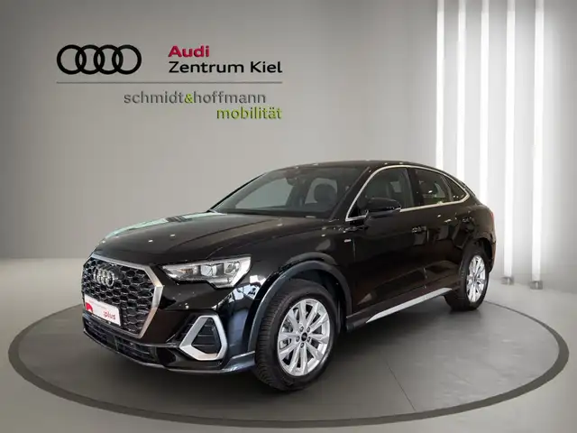 Audi Q3 view 2