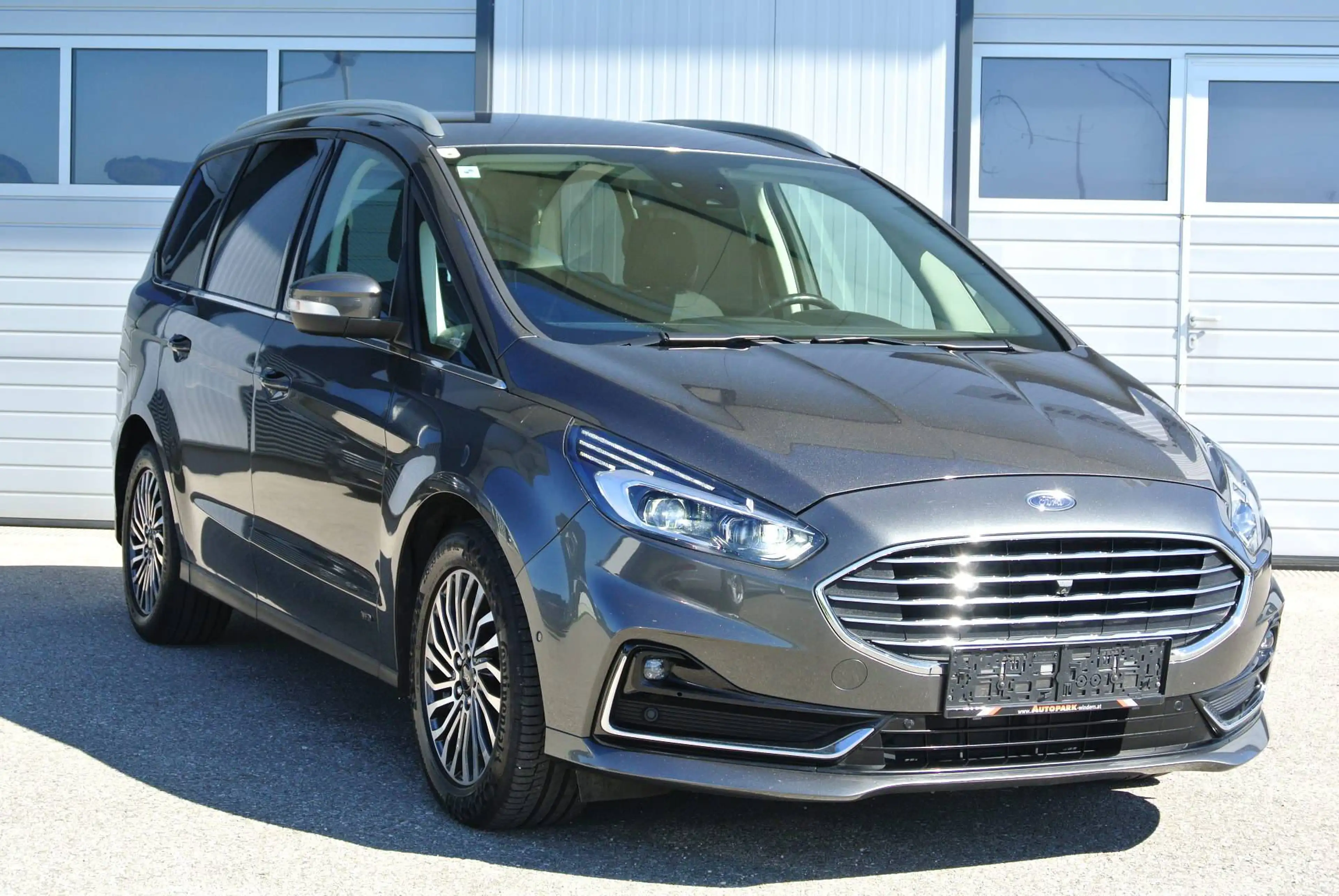 Ford Galaxy 2.0 EcoBlue Aut. AWD VIGNALE * 7-SITZE * LEDER *