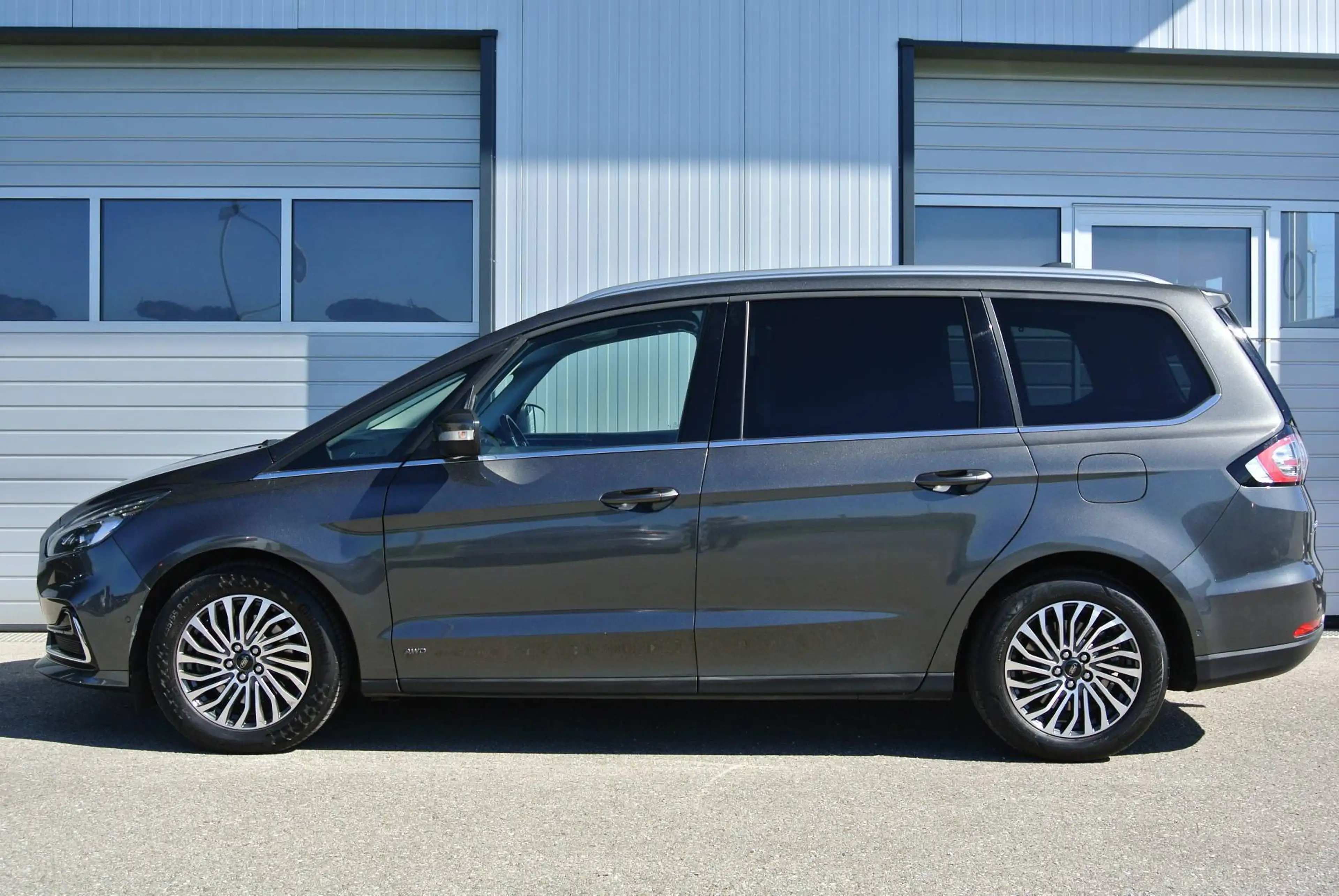 Ford Galaxy 2.0 EcoBlue Aut. AWD VIGNALE * 7-SITZE * LEDER * — photo 4