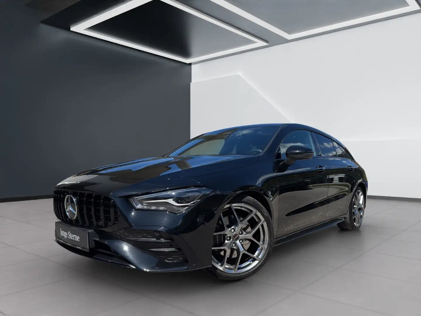 Mercedes-Benz CLA 250 e Shooting Brake AMG Line KeyGo PTS Shz Schwarz - 2