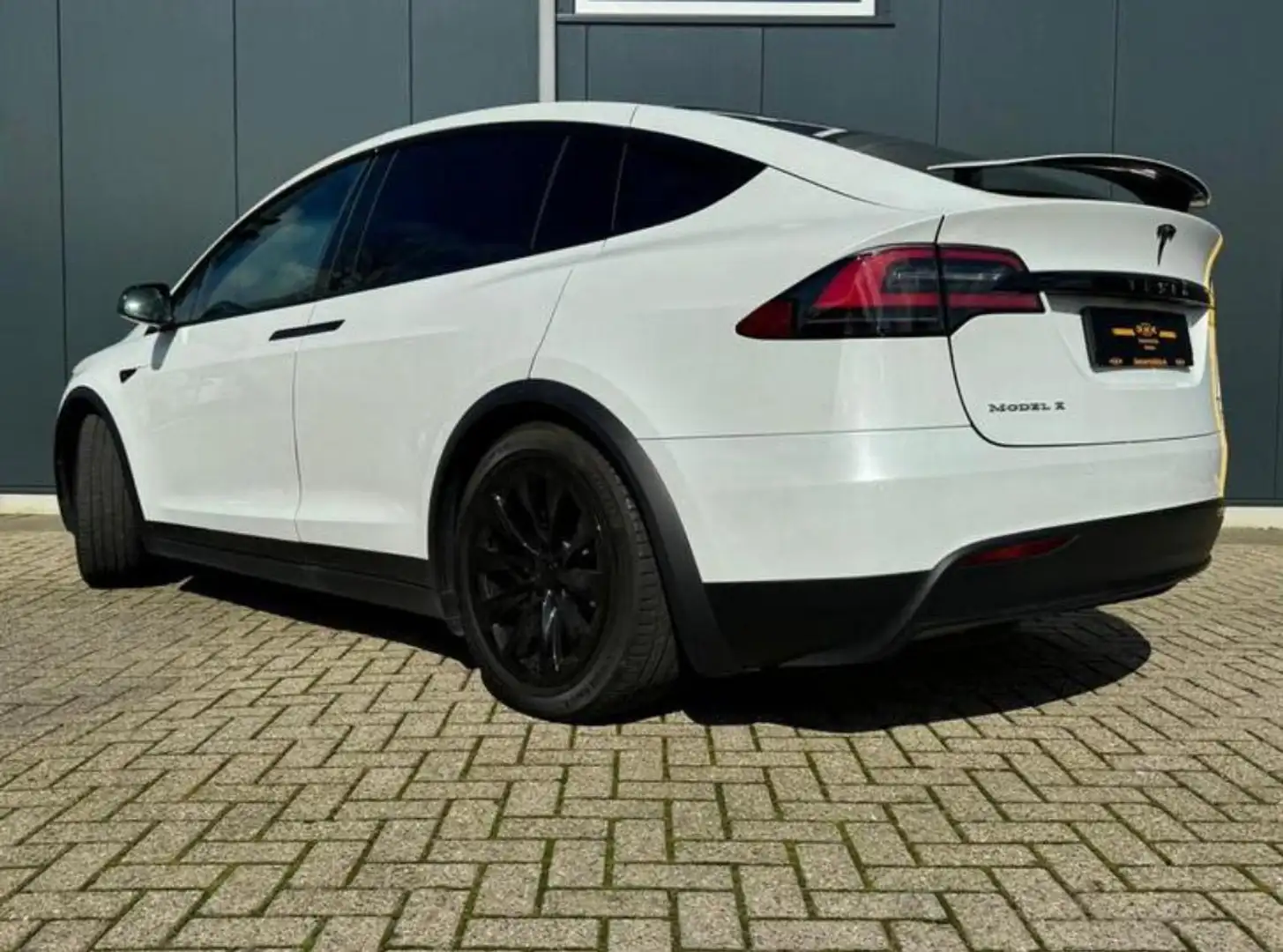 Tesla Model X 75D Base 6p. Alb - 2