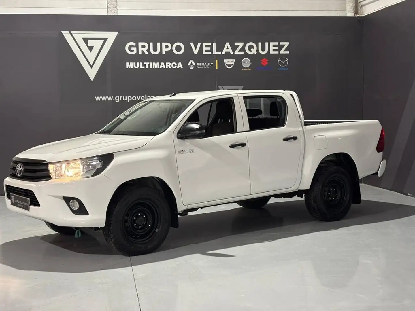 Toyota Hilux Cabina Doble GX Weiß - 1