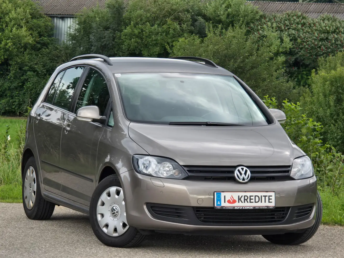 Volkswagen Golf Plus 1,6 TDI Top* Kredit* Anhängerkupplung- PDC* Brun - 2