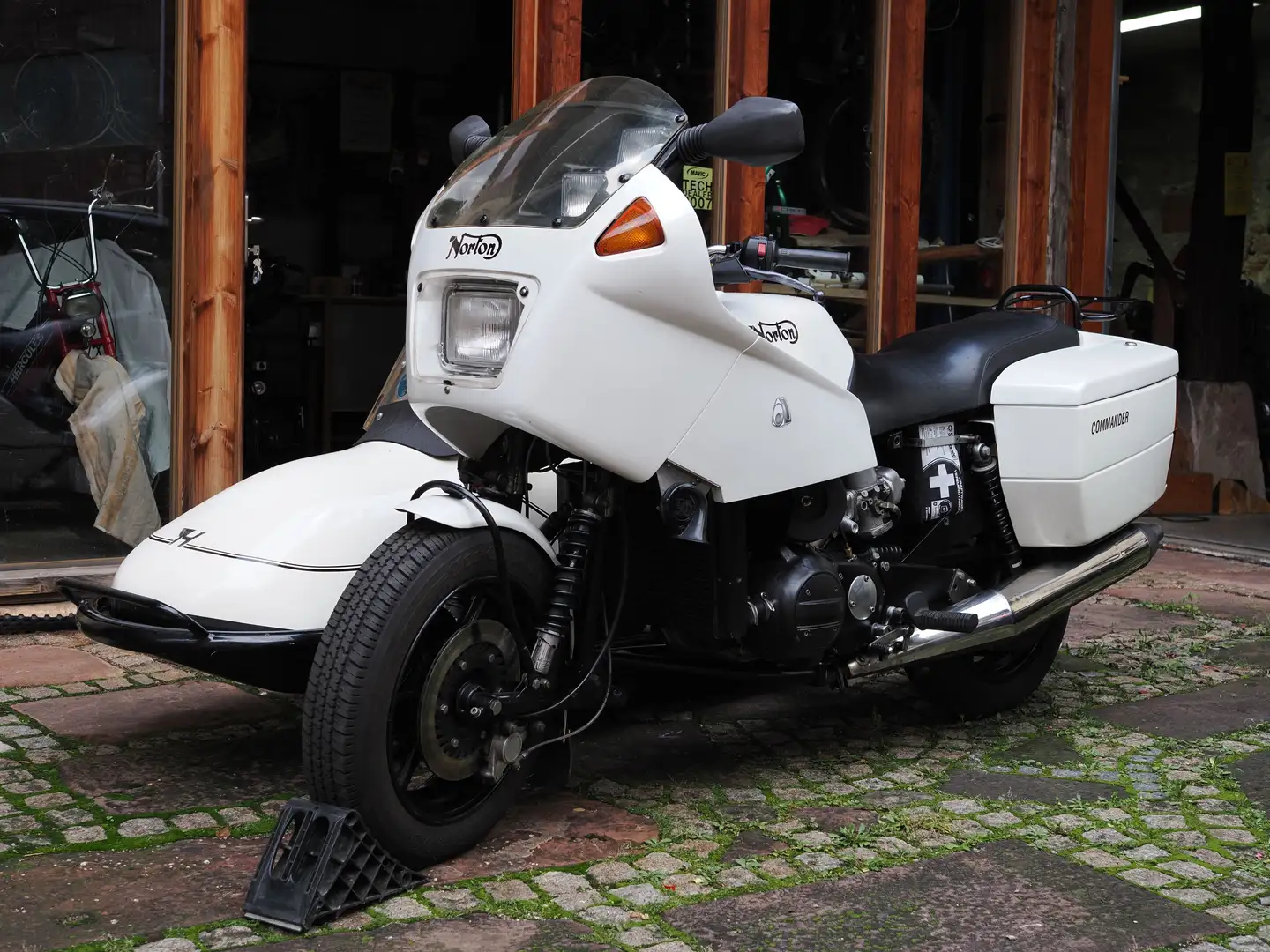 Norton Commander P53 Weiß - 1