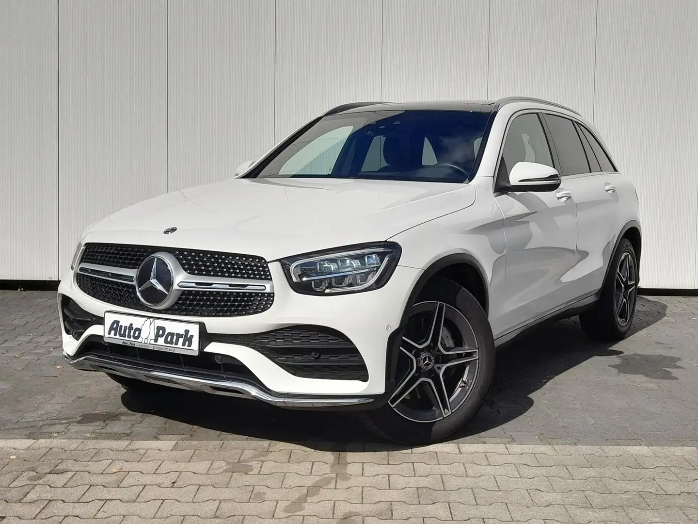 Mercedes-Benz GLC 400 AMG~BURMESTER~NAVI~PANO~AHK~ACC~SHZ~LED Blanc - 2