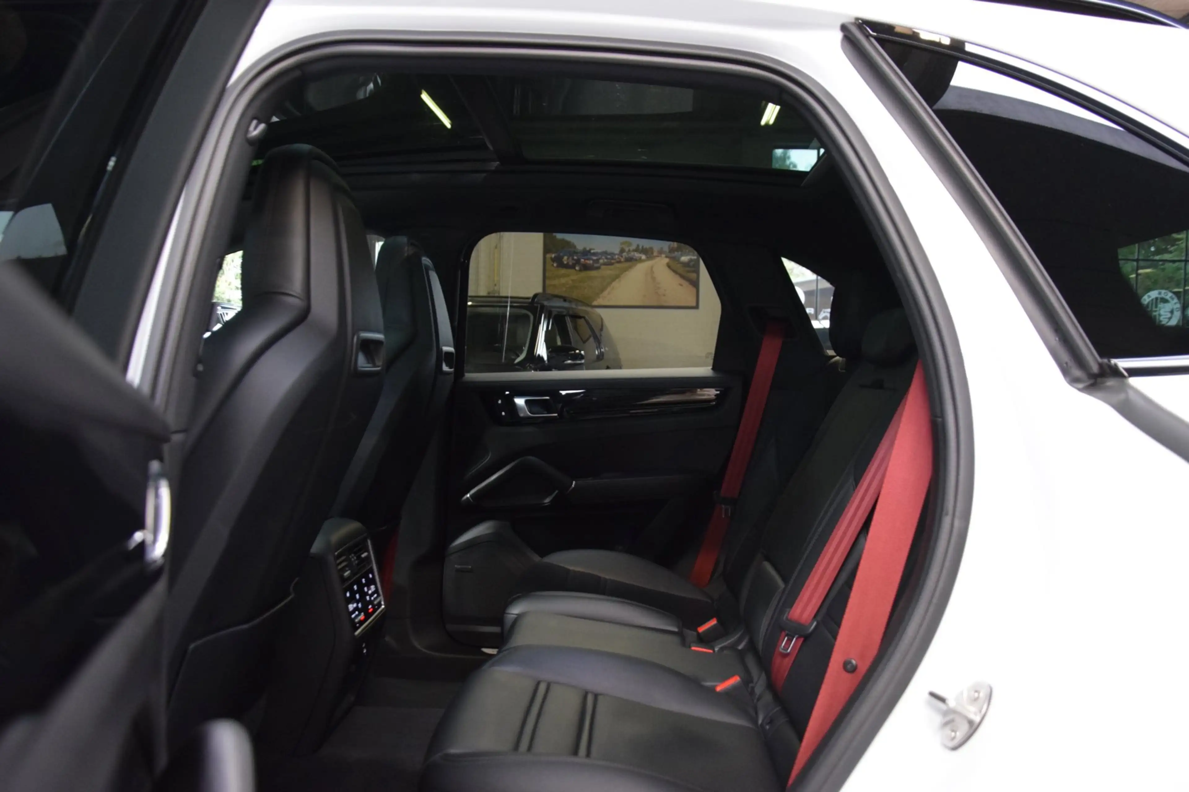 Porsche Cayenne 3.0 E-Hybrid Platinum Edition Navi|Panoramadak|Org — photo 7