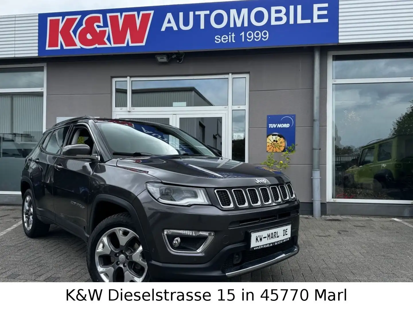 Jeep Compass Limited 4WD NAVI+CAM AHK PDC ALLWETTER Grey - 1