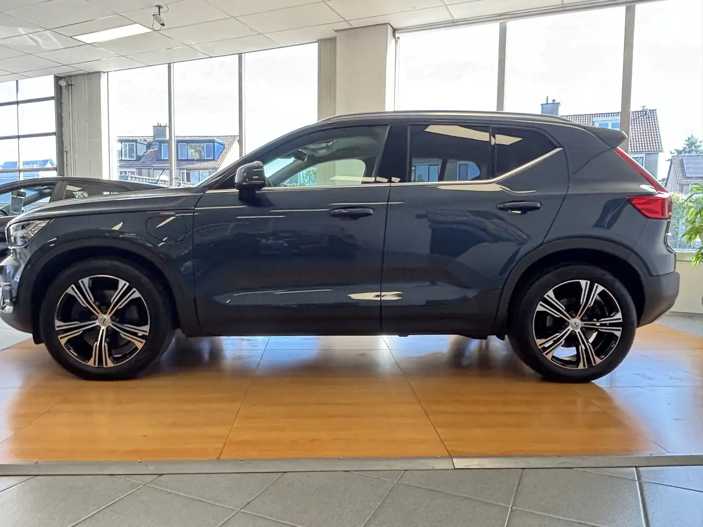 Volvo XC40 1.5 T5 Recharge Inscription * BLIS * CREME LEER El Blu/Azzurro - 2