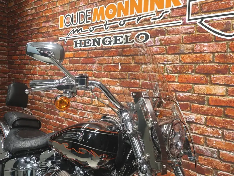 Harley-Davidson CVO Breakout - foto 5