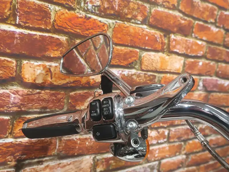 Harley-Davidson CVO Breakout - foto 6