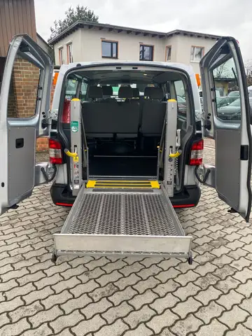 Volkswagen T5 Kombi Rollstuhl - 6 Sitze - Klima - lang ! guter Zustand