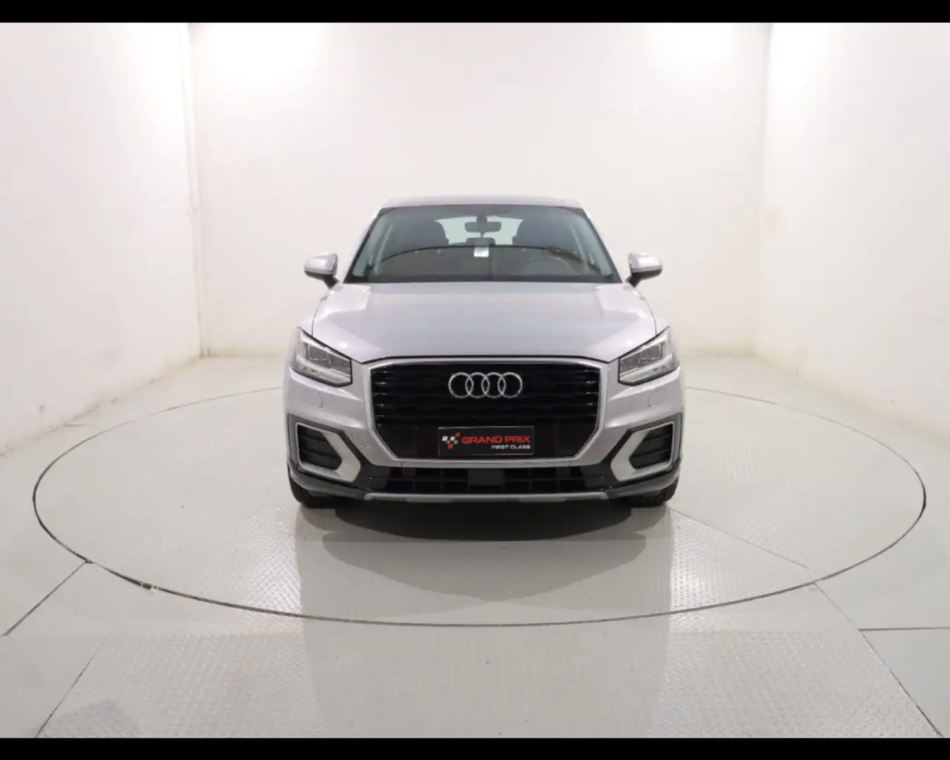 Audi Q2 30 TDI S tronic Admired Silber - 1