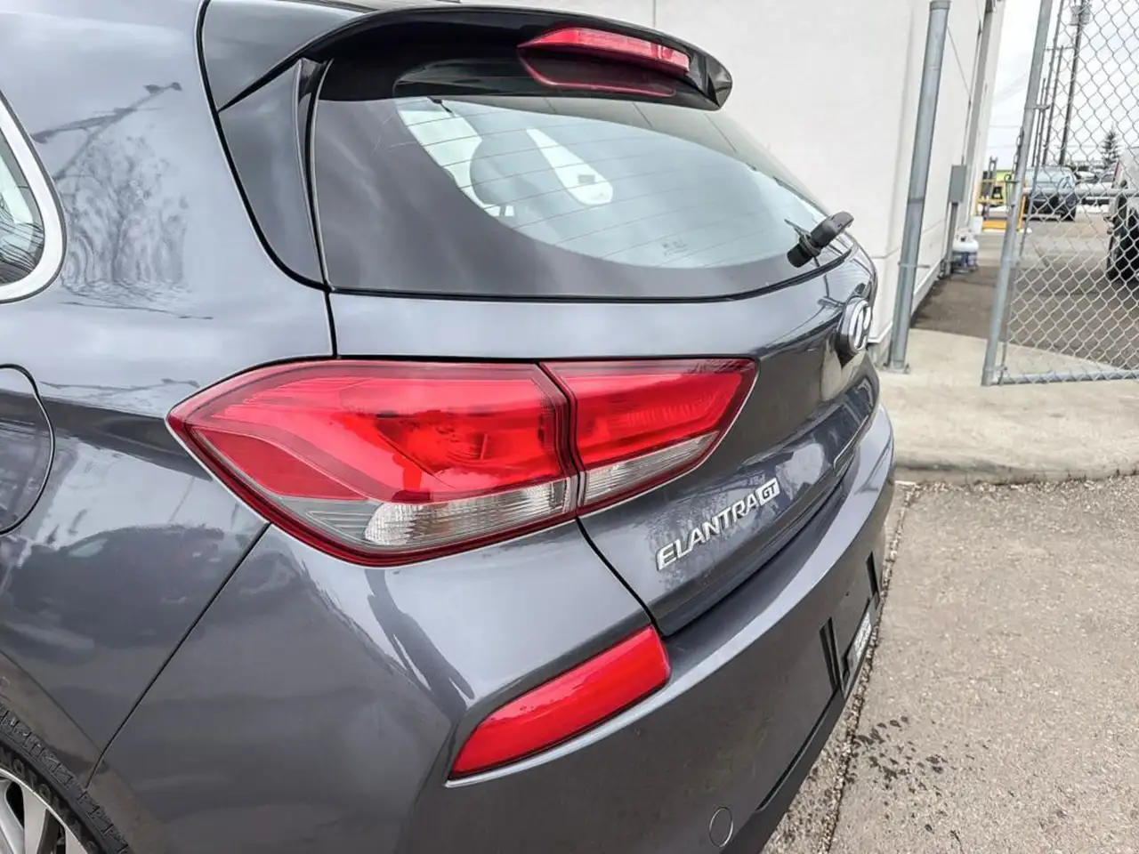 Hyundai ELANTRA снимка Hyundai ELANTRA