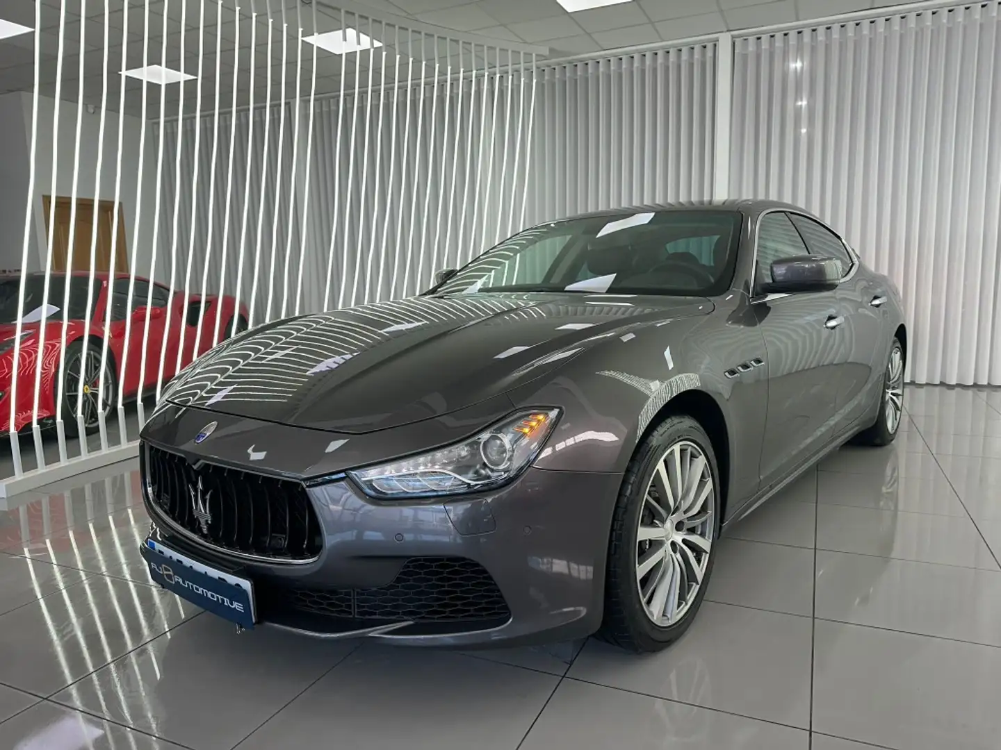 Maserati Ghibli Aut. 350 Gris - 1