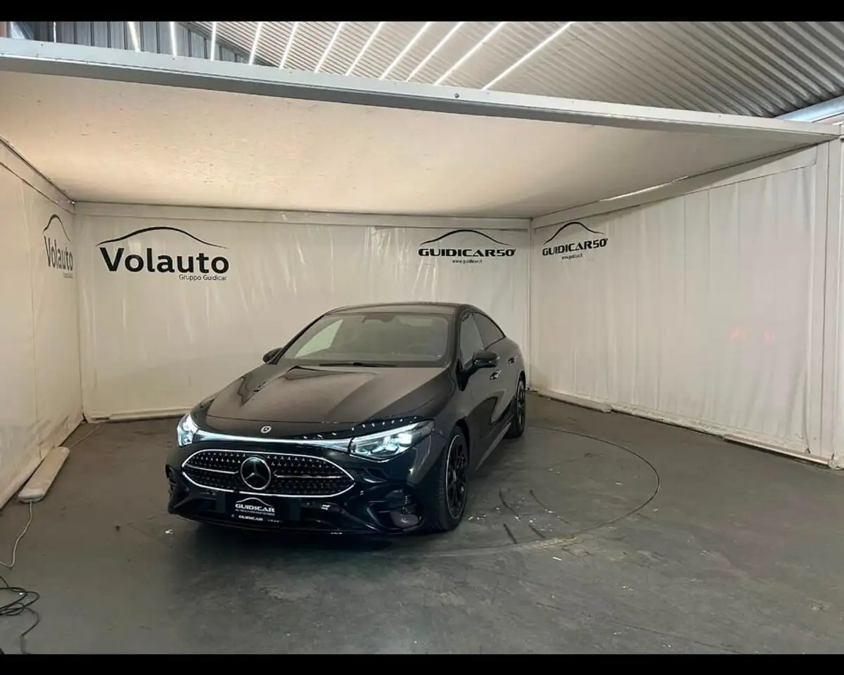 Mercedes-Benz CLA 200