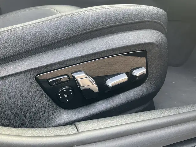 BMW S view 6