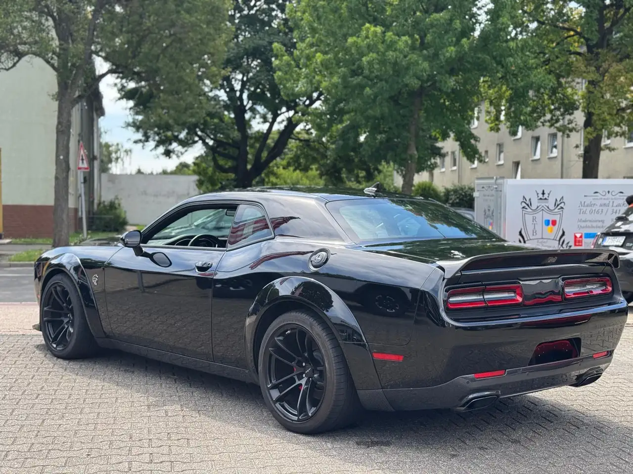 Dodge Challenger 2022 — фото 9