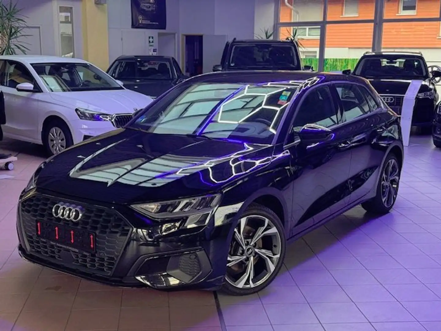 Audi A3 40 TFSI e Schwarz - 1