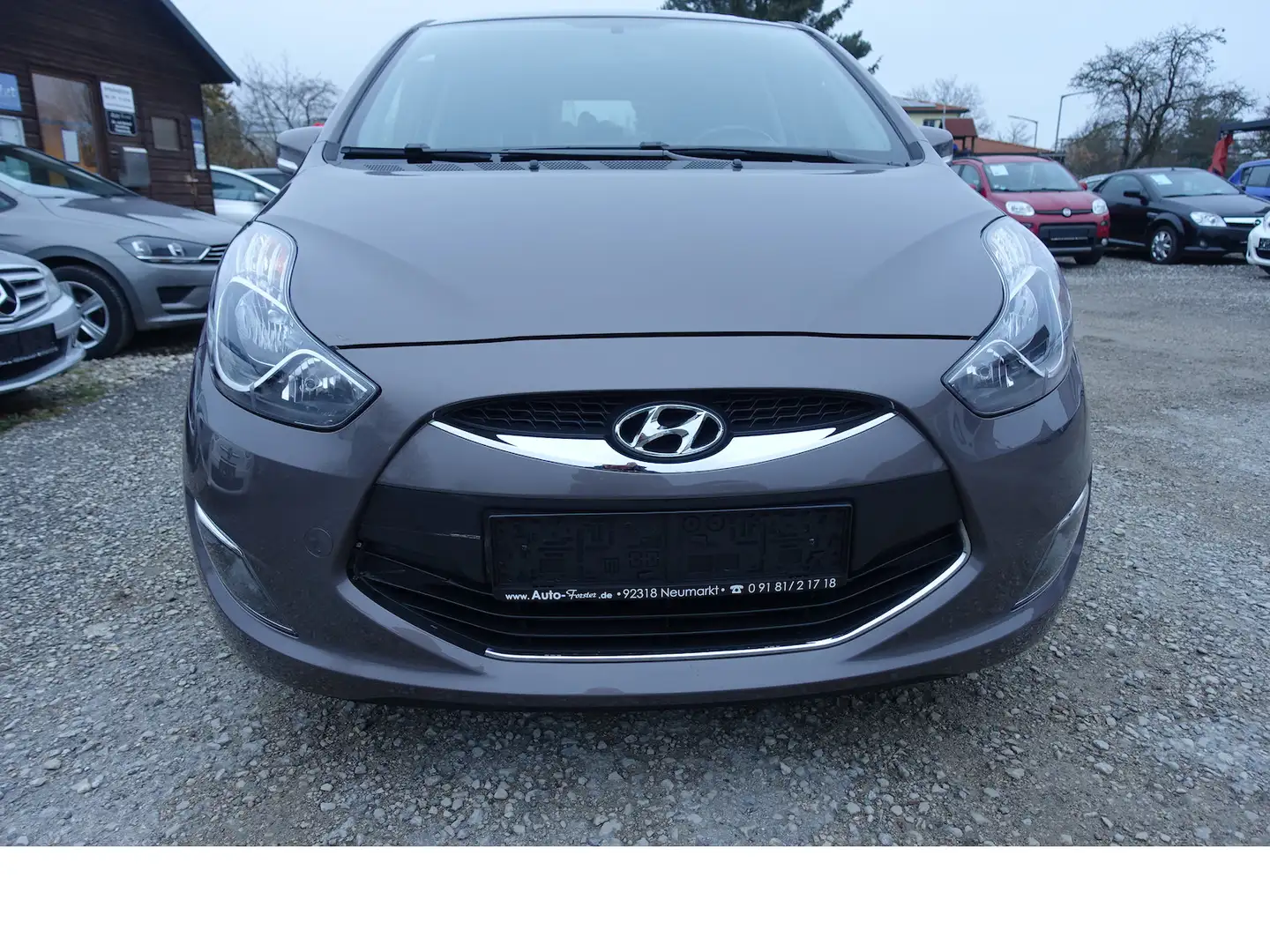Hyundai iX20 Automatik AHK abnehmbar 8x Alu 1. Hand scheckheftg Gris - 2