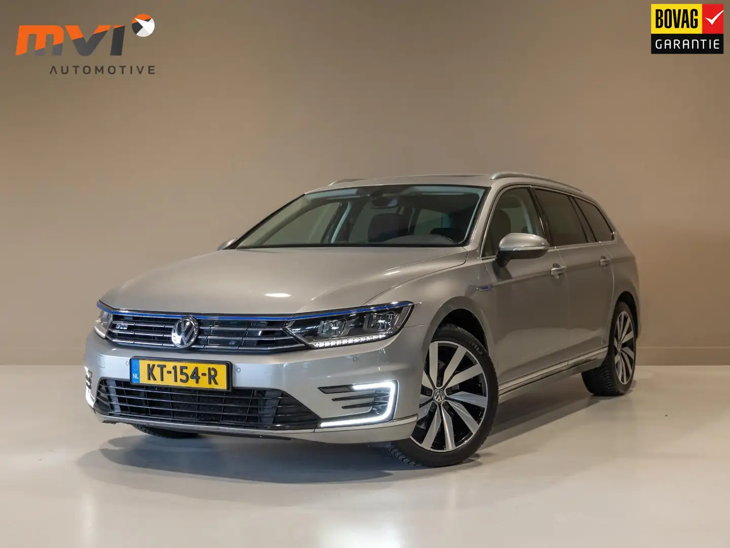 Volkswagen Passat Variant 1.4 TSI GTE Connected Series / 218pk / Panorama da Szary - 1