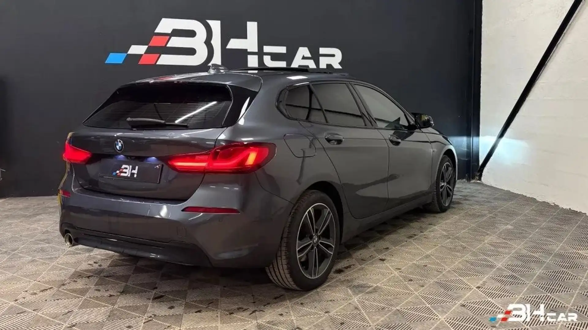 BMW 135 118i 1.5 135 Sport – 2020 – 71 500 km – Boîte auto– Caméra – Suivi complet – CT OK Blau - 2