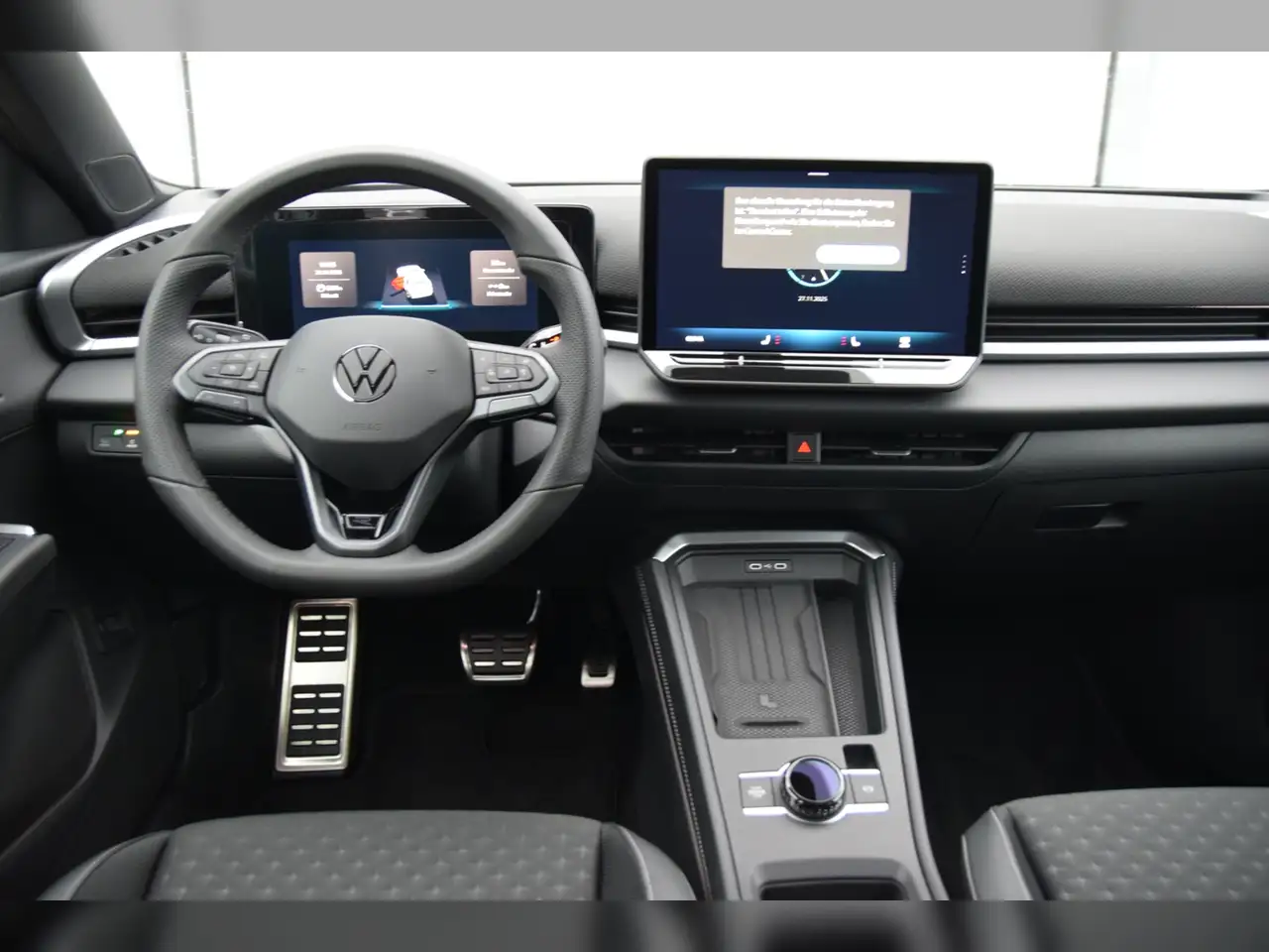 Volkswagen T-Roc NEU R-Line 1.5 l eTSI DSG 13