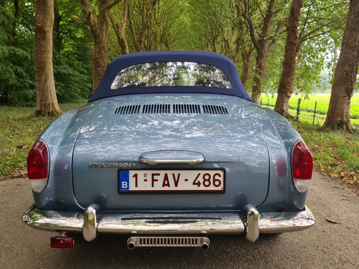 Volkswagen Karmann Ghia cabriolet - 2