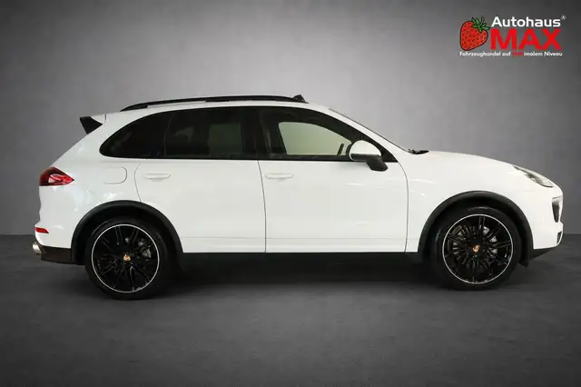 Porsche Cayenne view 7
