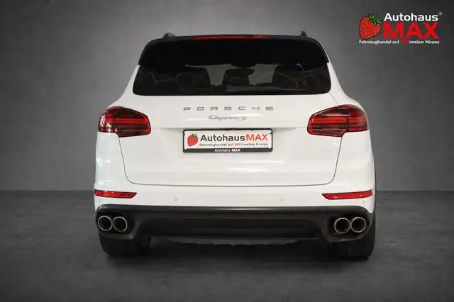 Porsche Cayenne view 5