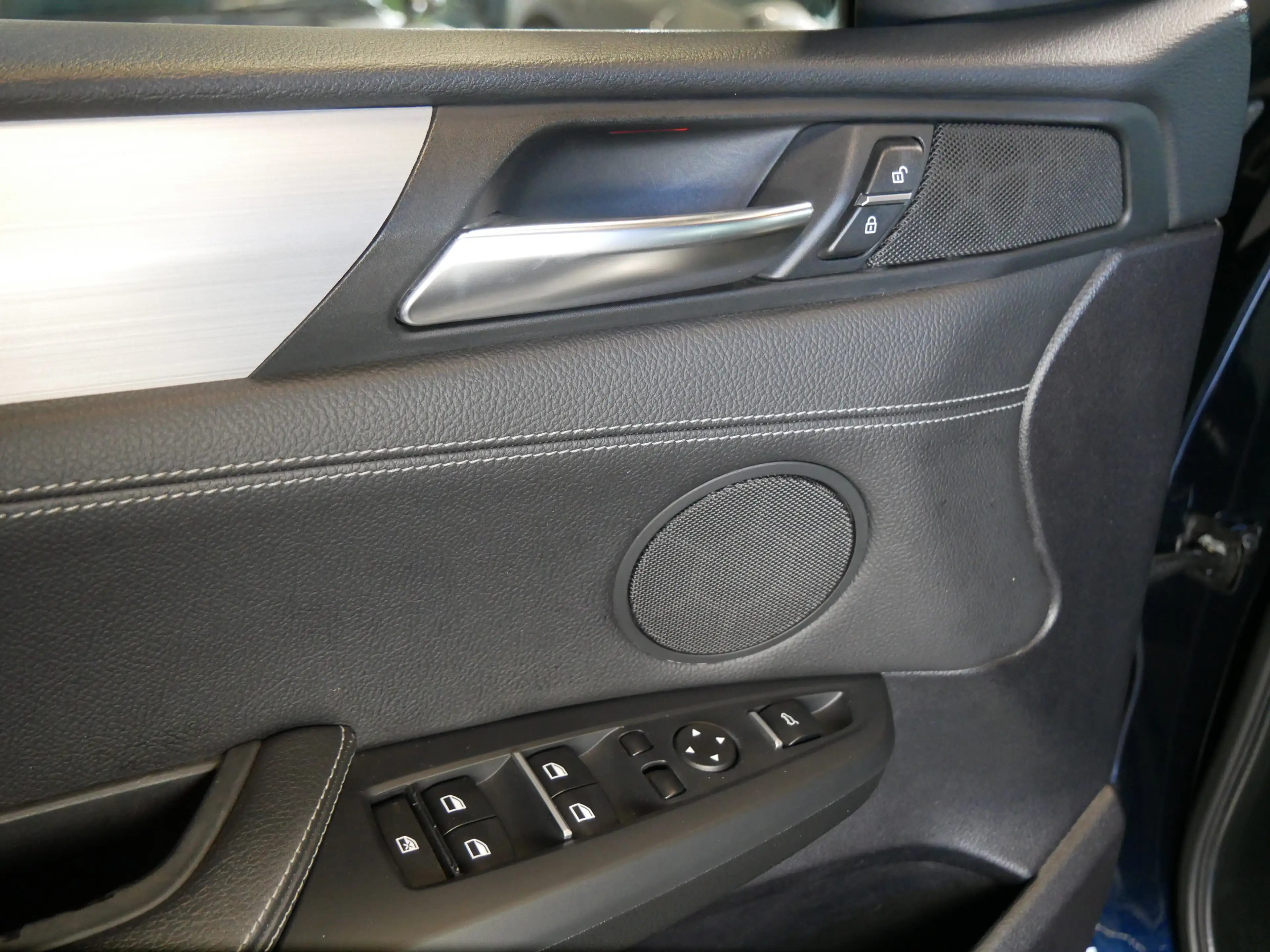 BMW X4 xDrive 20 d M Sportpaket AHK Voll — photo 12