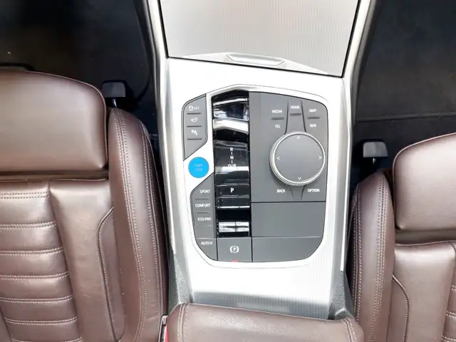 BMW I4 view 13