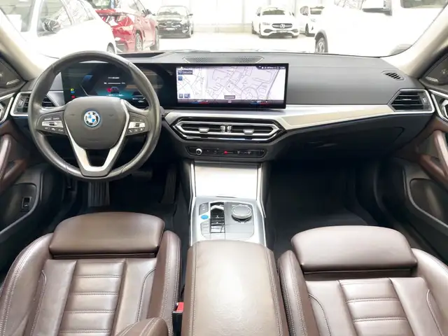 BMW I4 view 9