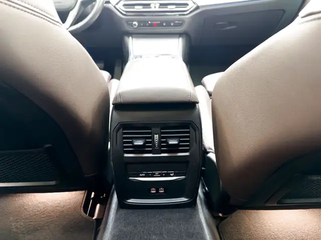 BMW I4 view 14
