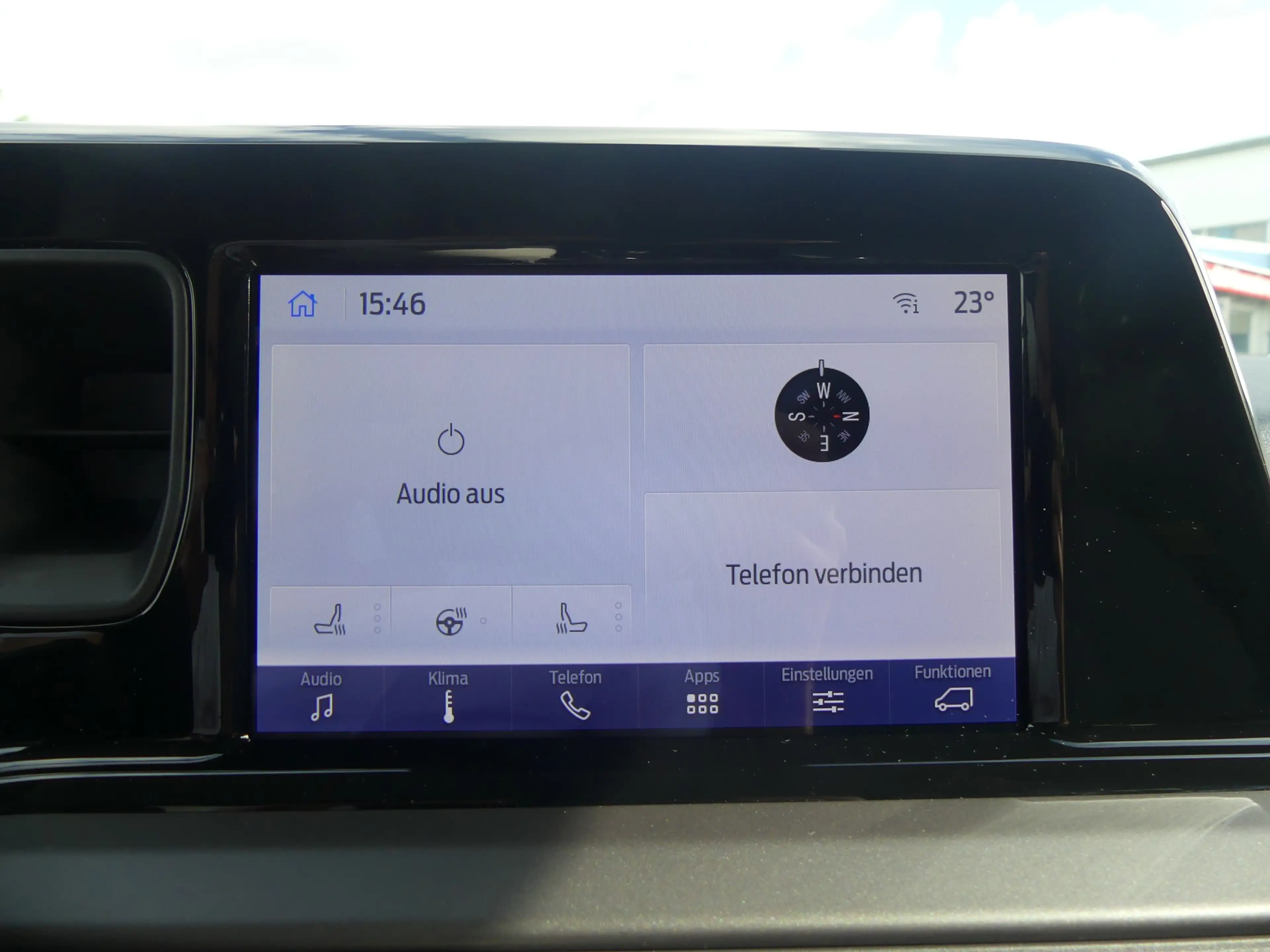 Ford Tourneo Courier Titanium 1.0 EB AHK Kamera — photo 12
